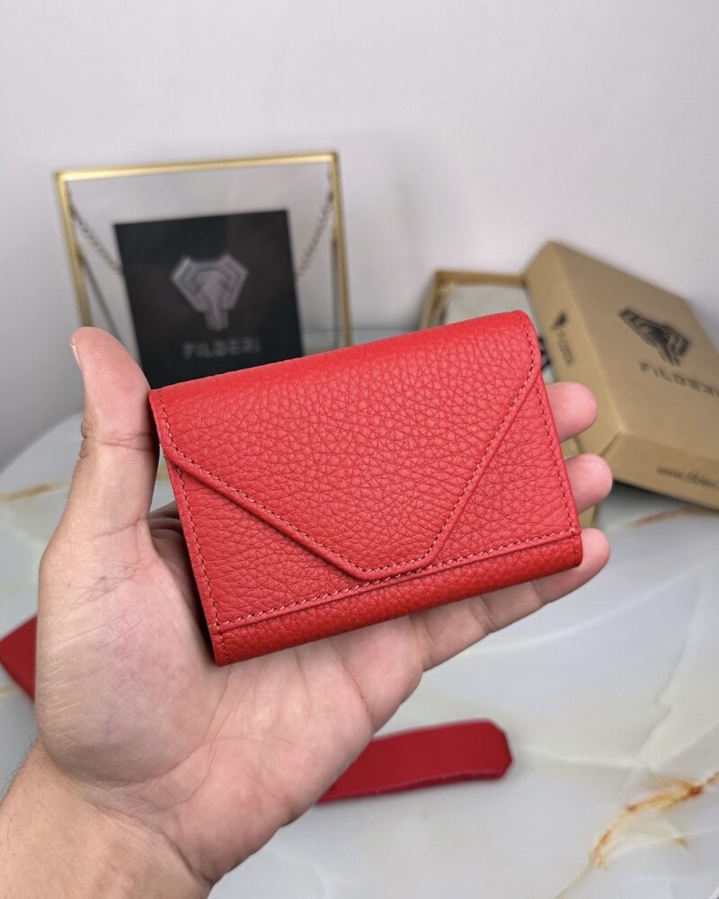 AKORDİYON KIRMIZI KARTLIK