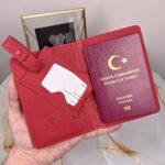 Pasaport Kabı ve Valiz Etiketi Hakiki Deri 2038 - Kırmızı