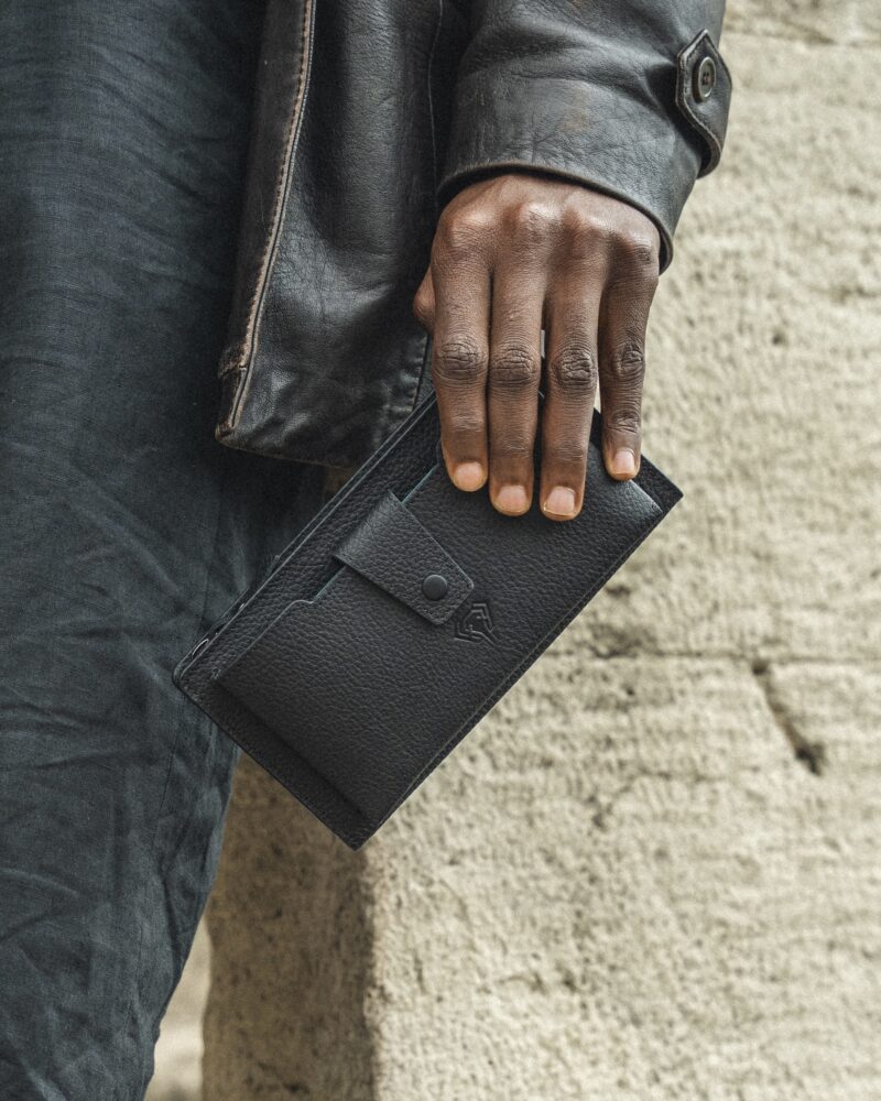 El Cüzdanı Telefon Bölmeli Siyah Renk 2040