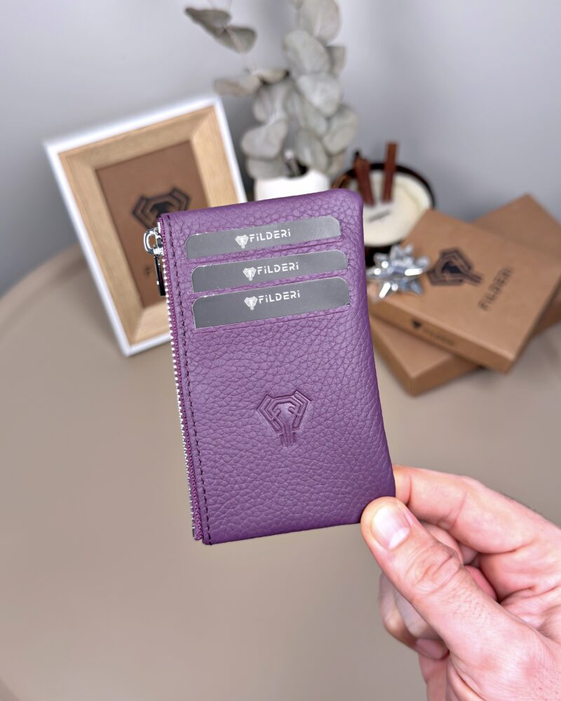 Created with RNI Films app. Profile 'None' Hakiki Deri Kartlık – Slim , Fermuarlı,Mor | 2126