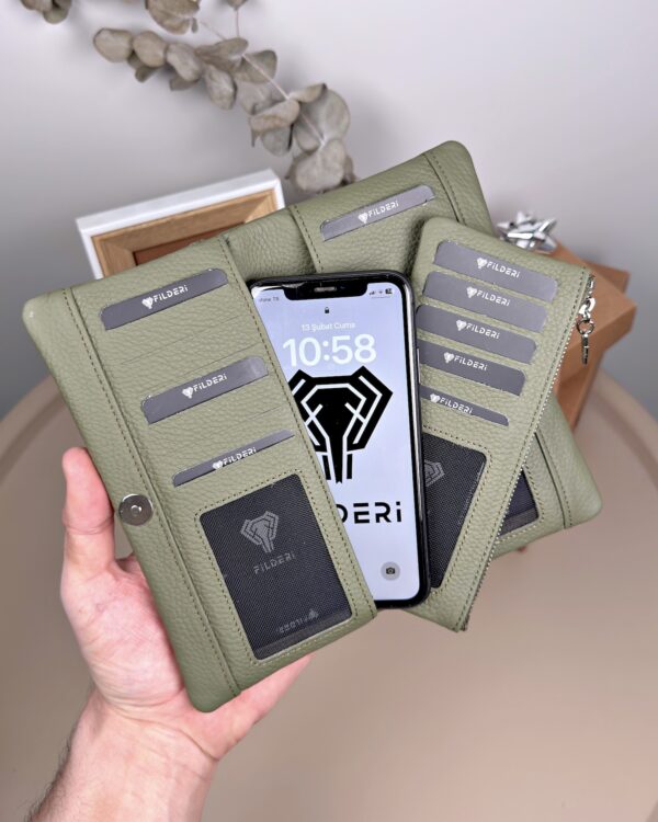 Telefon Bölmeli Cüzdan – Hakiki Deri, Kartlıklı, Yeşil | 2134